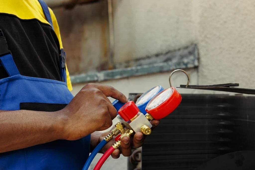 تعبئة فريون للمكيفات